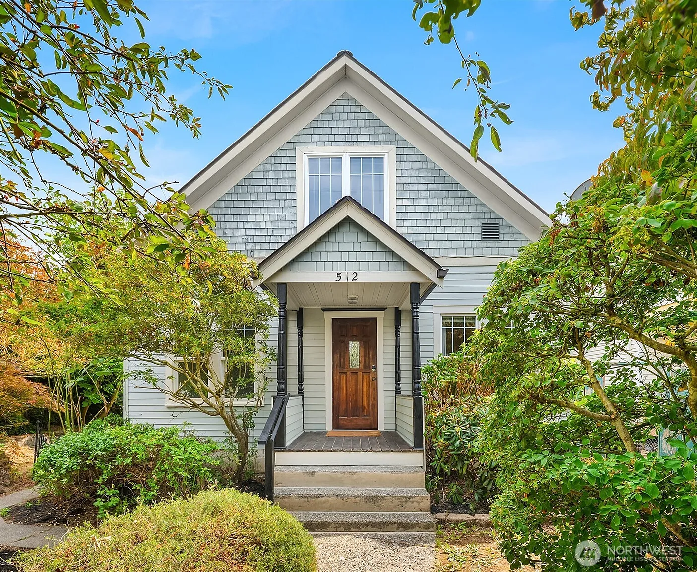 512 Williams Avenue N photo 1