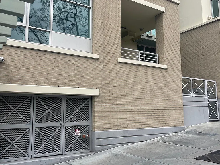 850 Beech St #208 — Photo 3
