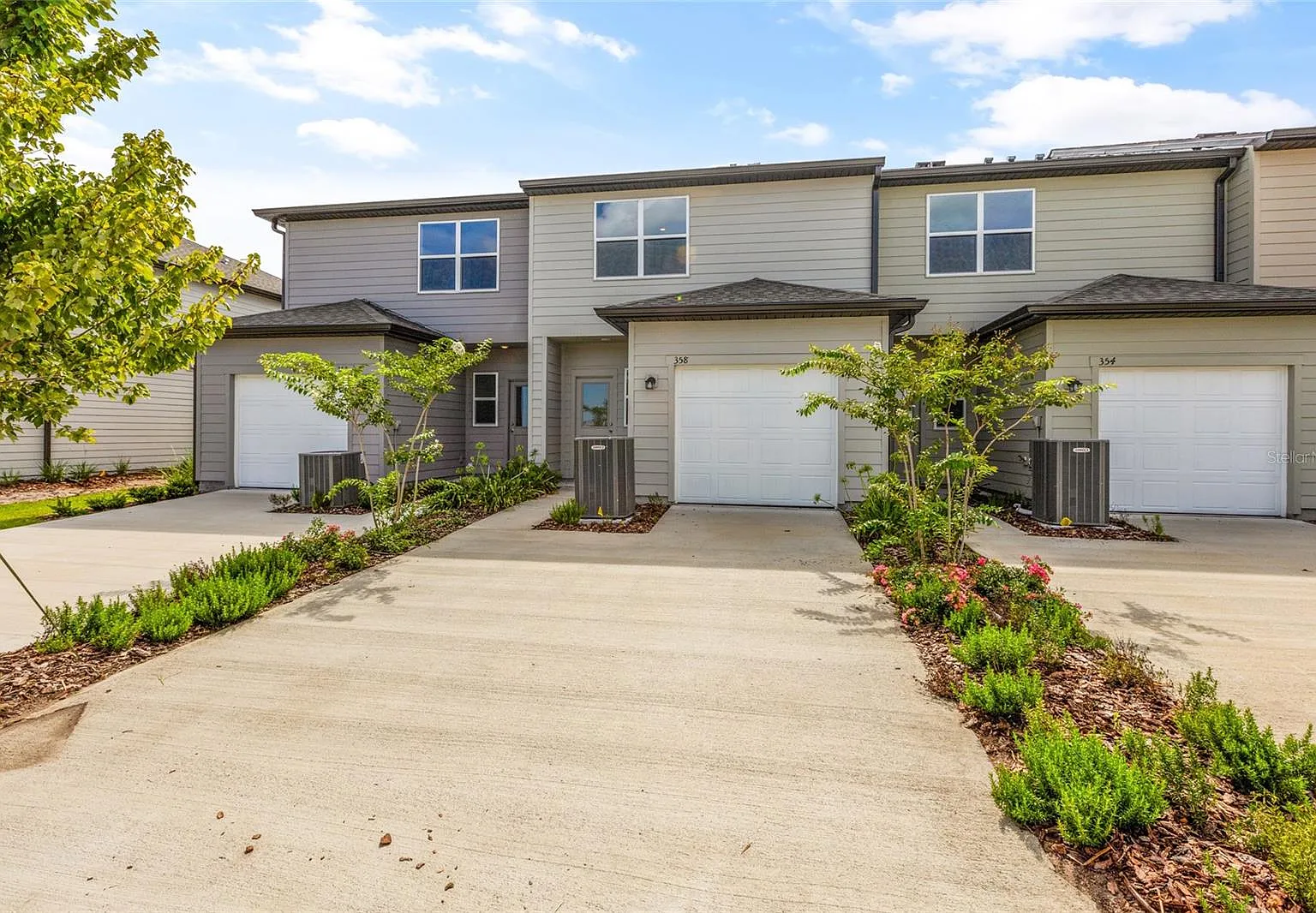 3 bed, 2.5 bath, 1594 sqft, $2,050 — Photo 3