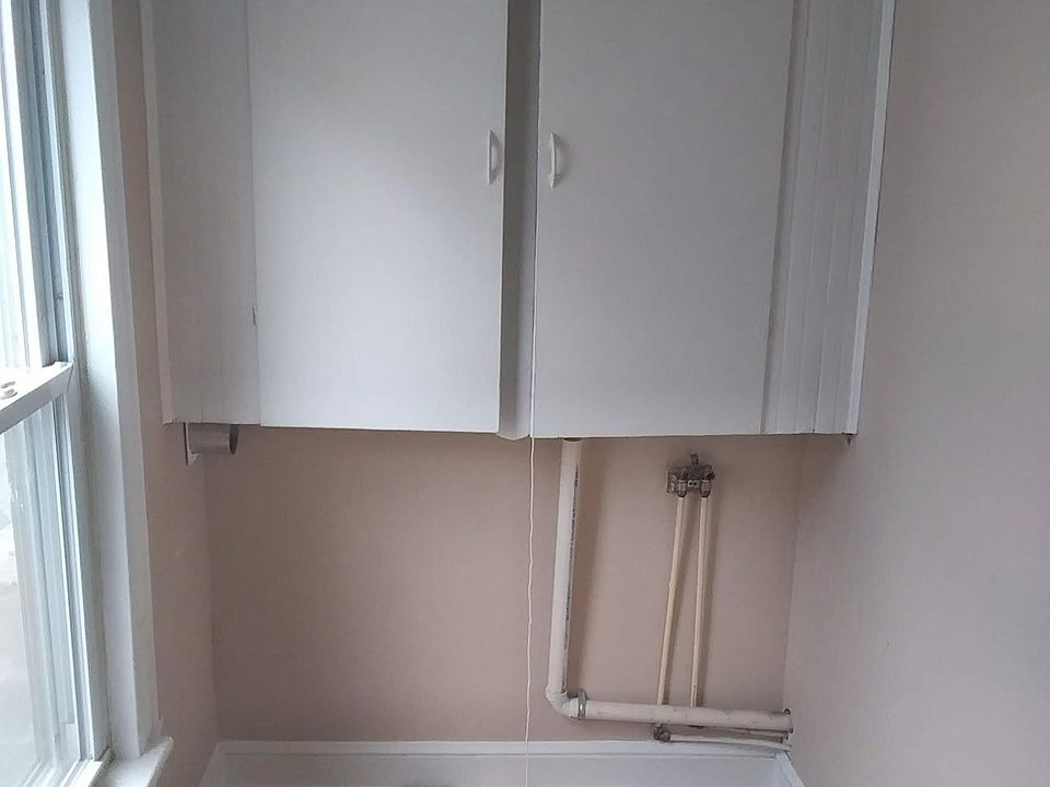 Pantry/Laundry Hookup