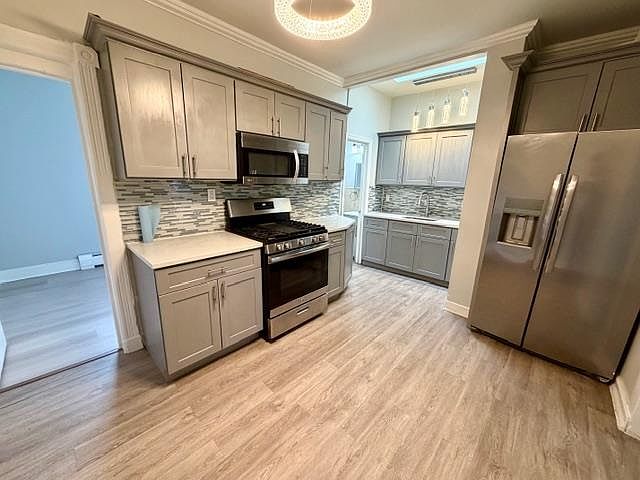 1st image of 87.5 Laidlaw Ave #2