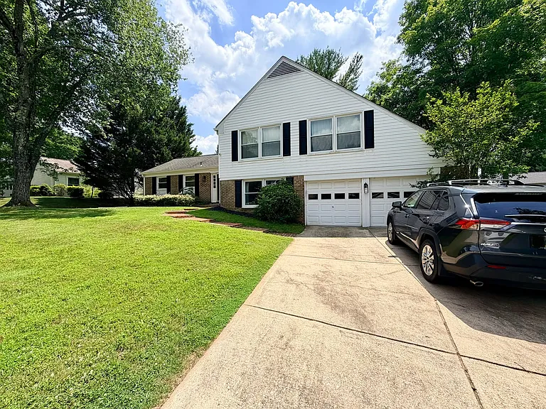 12904 Missionwood Way — Photo 23