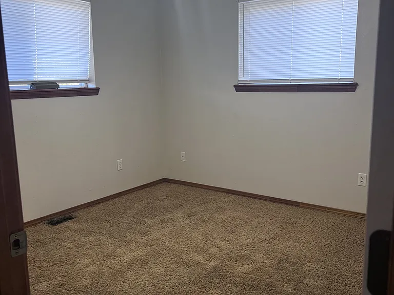 2401 W Main St — Photo 10