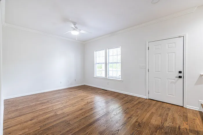 4 bed, 2.0 bath, 1386 sqft, $1,800 — Photo 3
