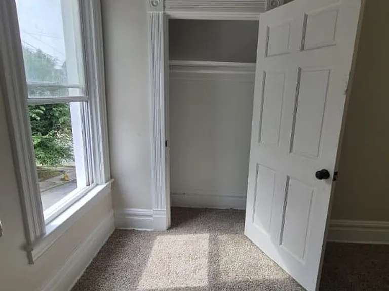729 Hill Ave — Photo 8