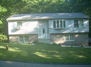 6 Grove St, Stanhope, NJ 07874