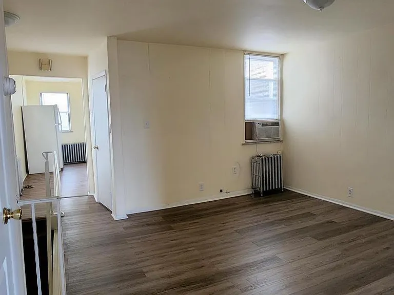 1325 McKean St #2 — Photo 3