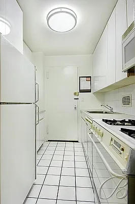 Sold by Bellmarc Realty | media 23