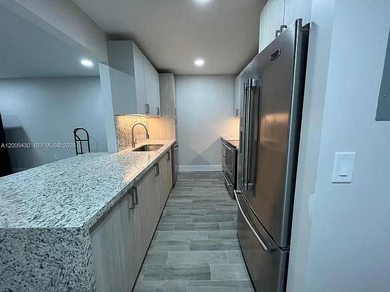 8425 NW 8th St #303 — Photo 3