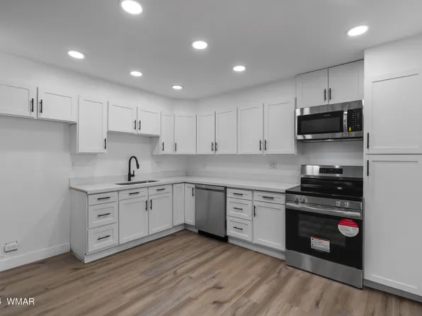 4240 W Burke, Show Low, AZ 85901