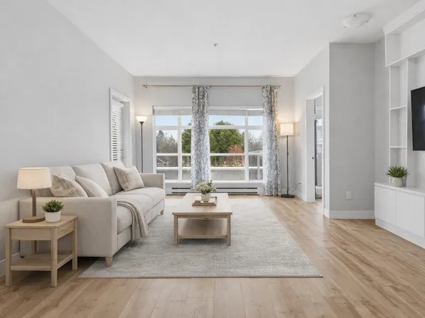 9015 120th St #214, Delta, BC V4C 0E3