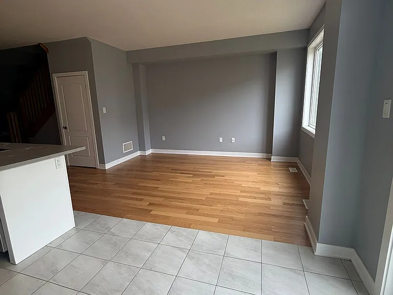 117 Keelson St N — Photo 5