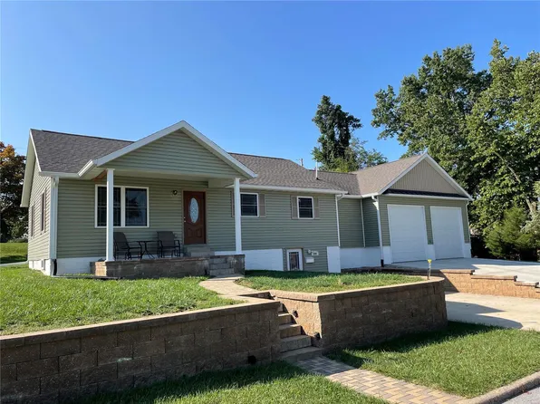 3301 Greenway Rd, Hannibal, MO 63401