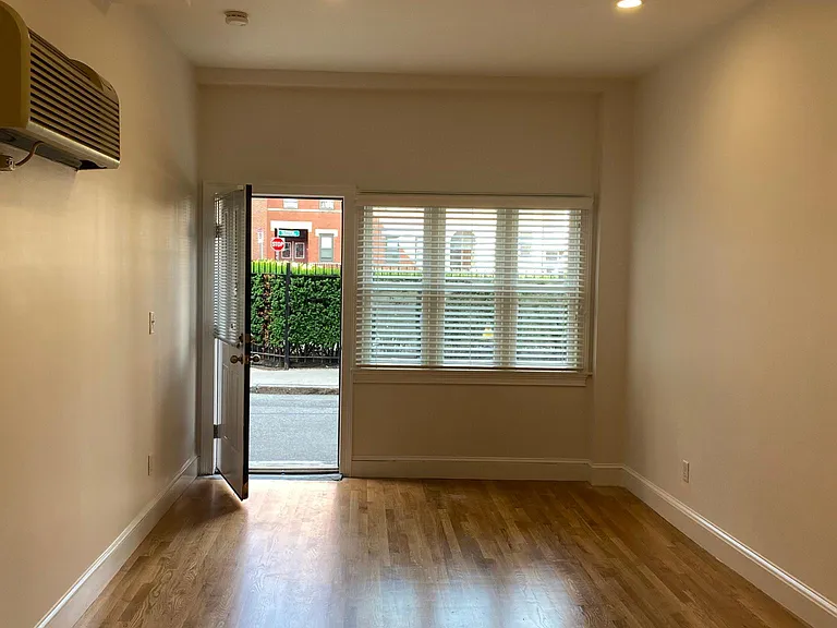 34 N Bennet St #C1 — Photo 10