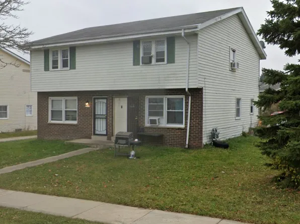 10413-10415 W Daphne St, 10413-10415 W Daphne St, Milwaukee, WI 53209