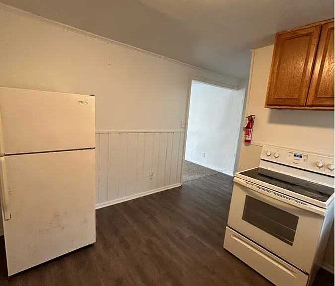 82 Harvey Pl — Photo 11