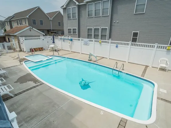 5600 Seaview Ave #2, Wildwood Crest, NJ 08260