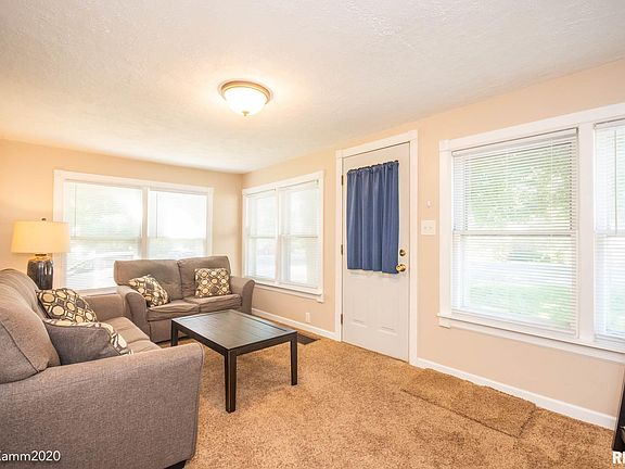 5th image of 546 S Schweer Ct