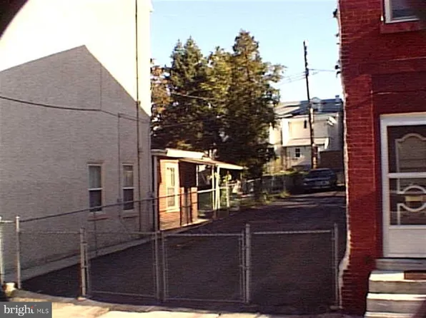 355 E Moore St, Norristown, PA 19401