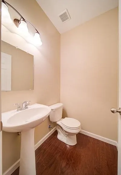 100 Sophie Ct — Photo 14