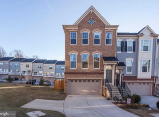 9033 Christopher Ln, Manassas Park, VA 20111
