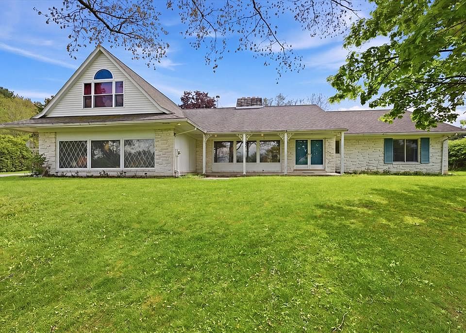 1st image of 1316 Robinwood Dr