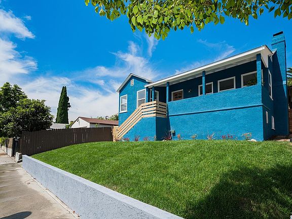 2nd image of 2915 Vaquero Ave