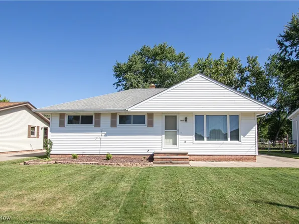 285 Lowrie Blvd, Northfield, OH 44067