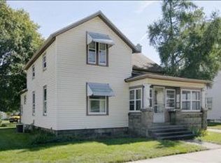 914 S Main St, Three Rivers, MI 49093