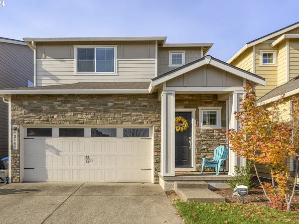 2141 NW Woodland Dr, McMinnville, OR 97128