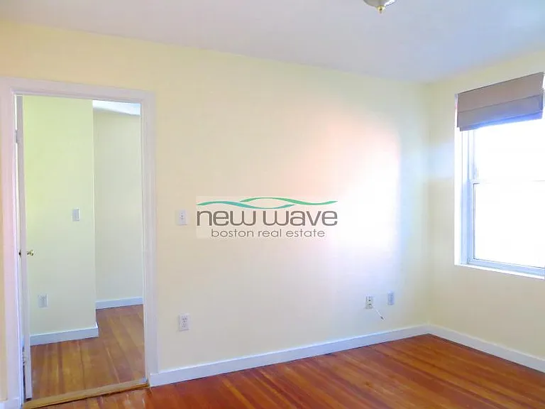 220 Hanover St #28 — Photo 18