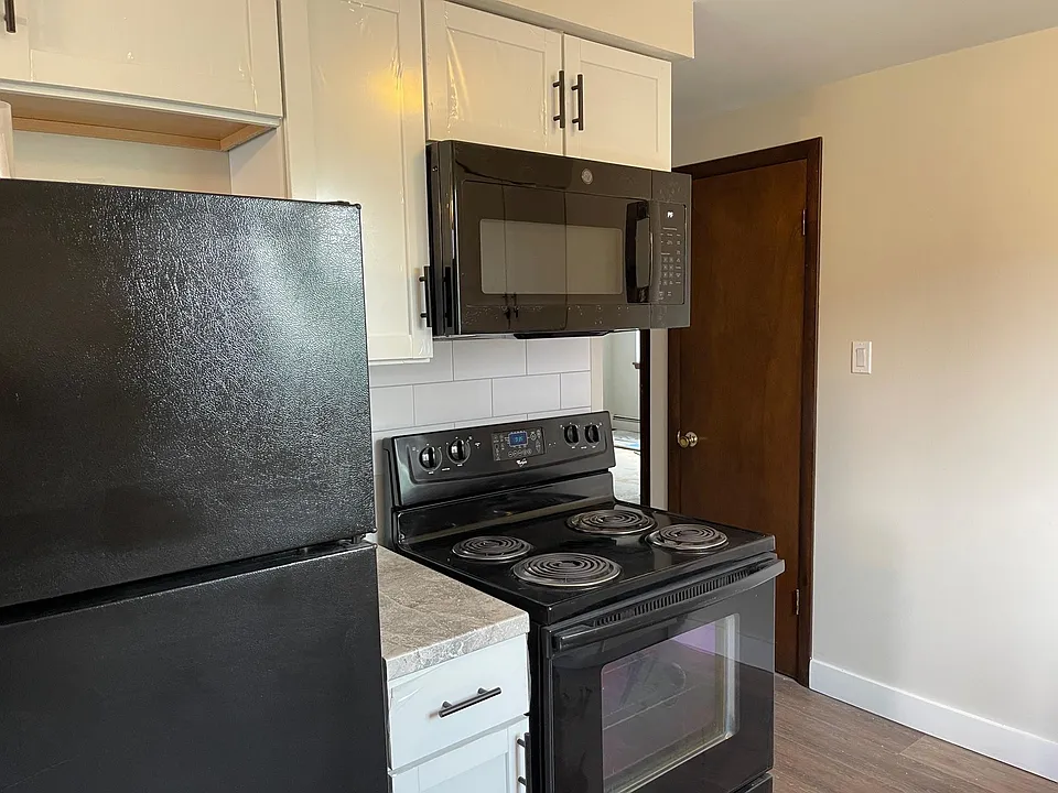 115 Jackson Ave #2