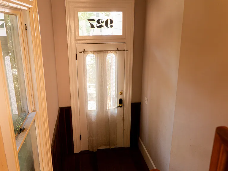 925 F St #2 — Photo 11