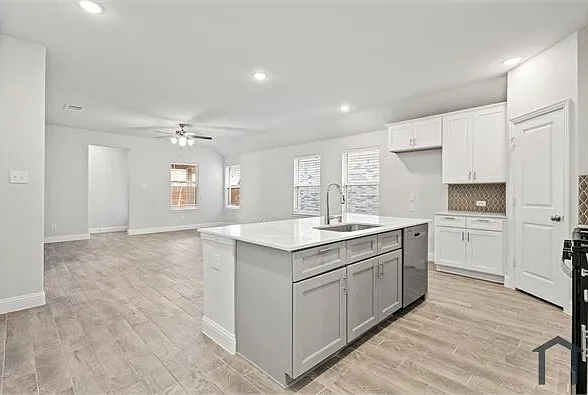 1733 Barnwood Trce — Photo 10