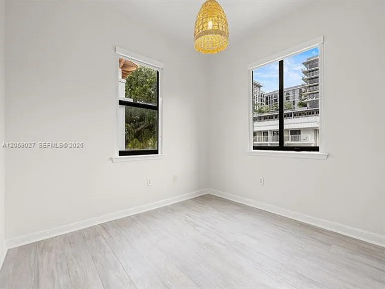 5864 SW 74th Ter — Photo 15