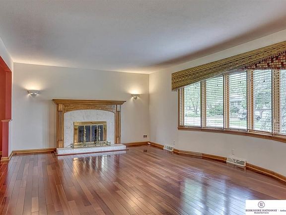 4th image of 12405 Pinewood Dr