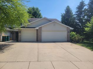 122 W Windsor Ave, Cottage Grove, WI 53527