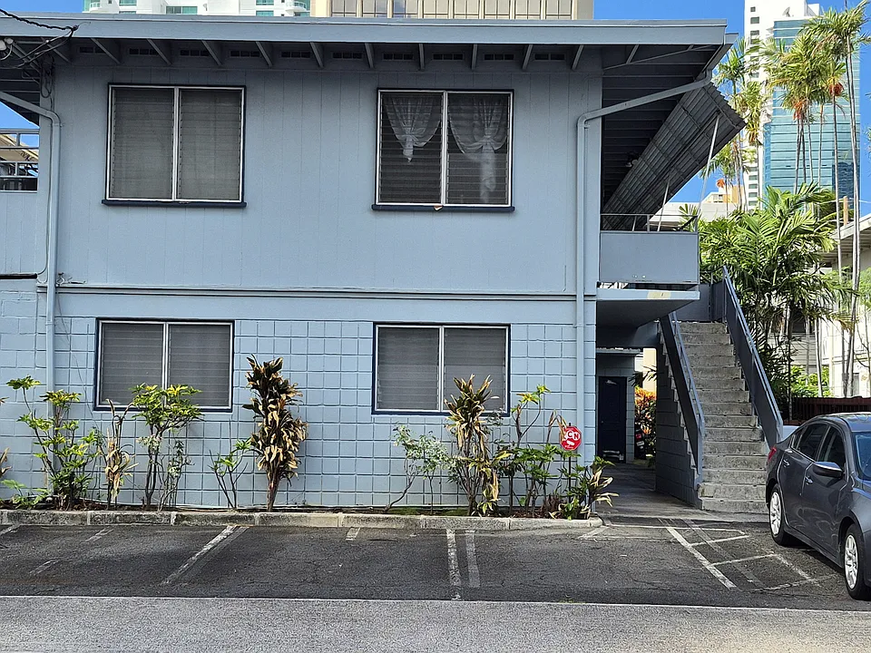 1211 Kamaile St #3