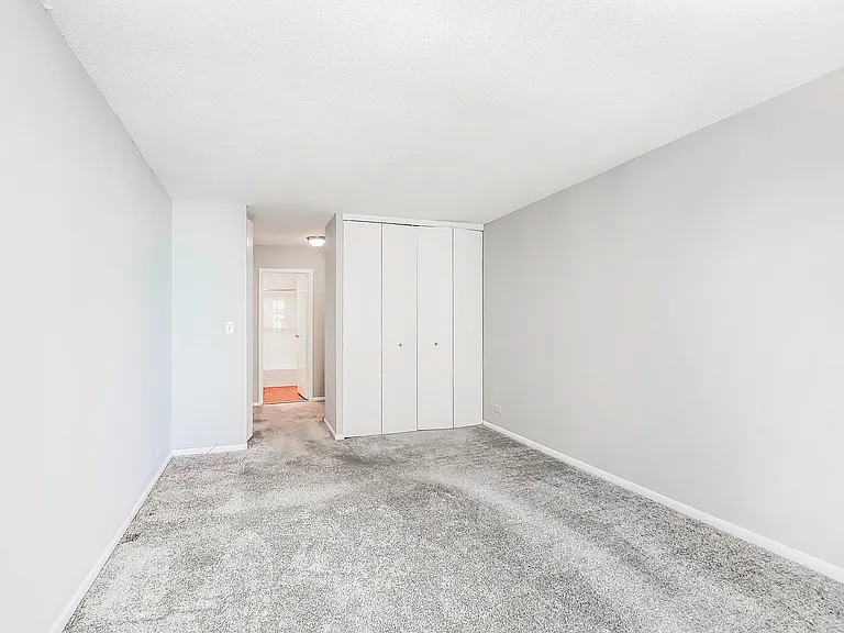 65 East Scott — Photo 28