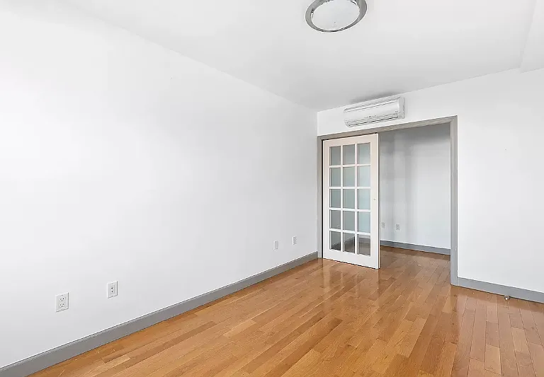 599 4th Ave #2A — Photo 6