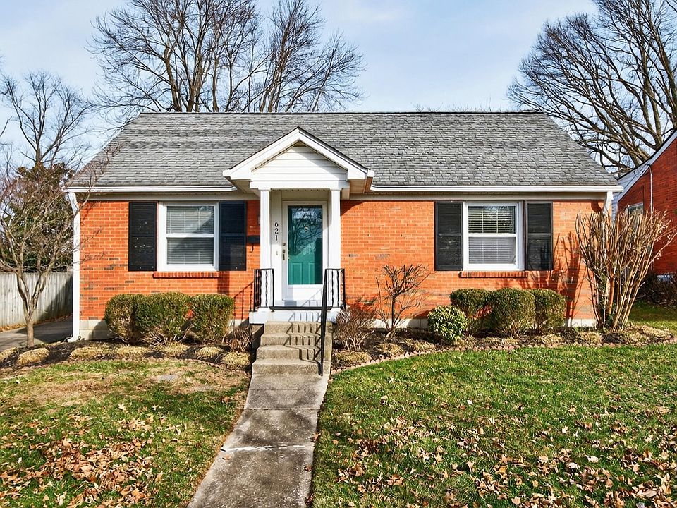 1st image of 621 Cardinal Ln