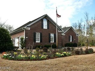 604 Wildwood Rd, Hampstead, NC 28443