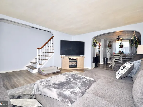 3558 Meridian St, Philadelphia, PA 19136