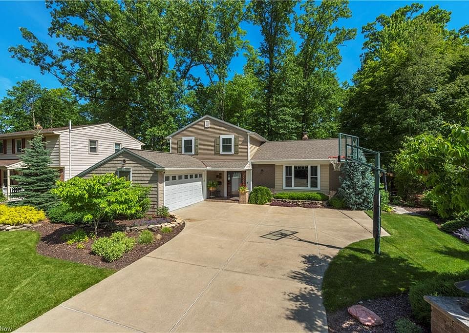 1st image of 27098 Bellevue Dr