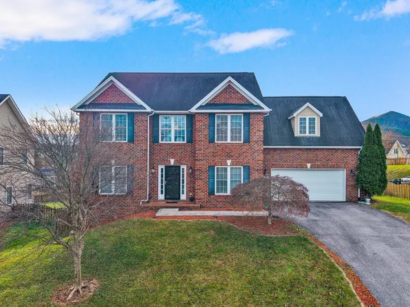 2158 River Oaks Dr, Salem, VA 24153