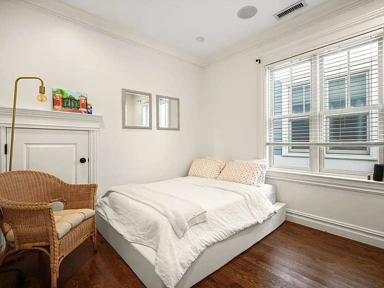 3 M St #6 — Photo 16