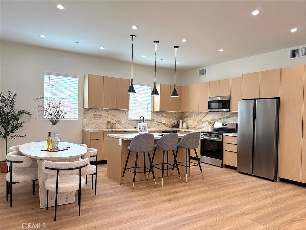 4121 Lafayette Pl — Photo 1