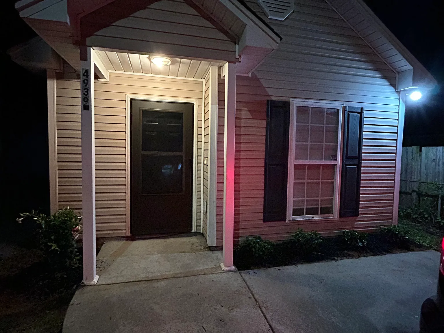 3 bed, 994 sqft, $2,250 — Photo 2