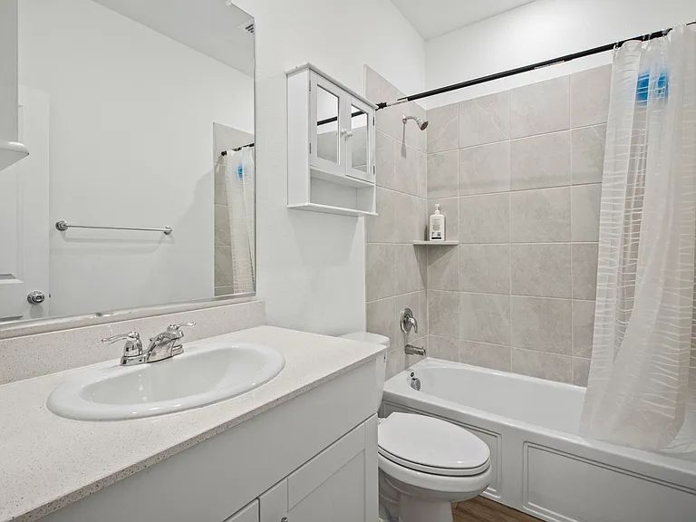 5948 Priory Dr — Photo 21