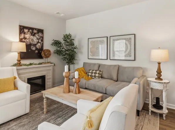 727 Ashbrook Dr, Lebanon, TN 37087